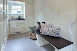 Casco Sitting Area in Mud Room