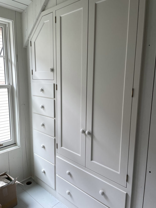 Built-in Cabinets & Drawers